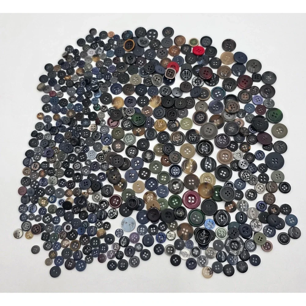Bulk Assorted Sewing Buttons Lot of 540ct Mixed Sizes Colors Replacement Buttons